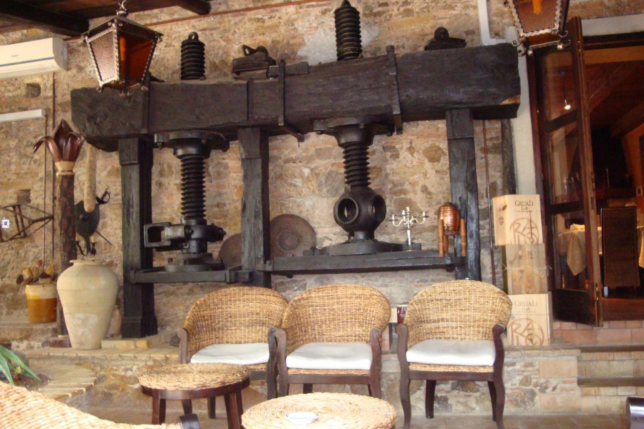 Le Due Torri Bed & Breakfast Filadelfia Exterior photo